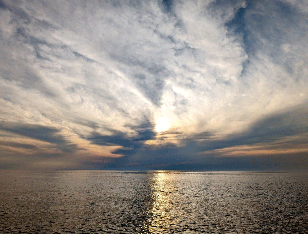 evening sun at sea